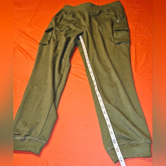 Jones New York Sport Capri Large New w/Tag Green Soft & Lightweight w/Pockets - Picture 8 of 8